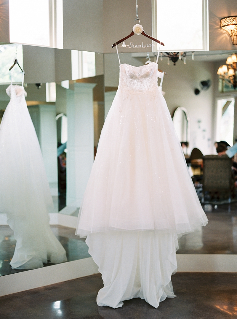 Austin, Texas Fine Art Wedding Photographer, Desert Wedding, Cactus Wedding, Dallas Wedding Photographer, Pastel Spring Wedding | Callie Manion Photography | www.calliemanionphotography.com