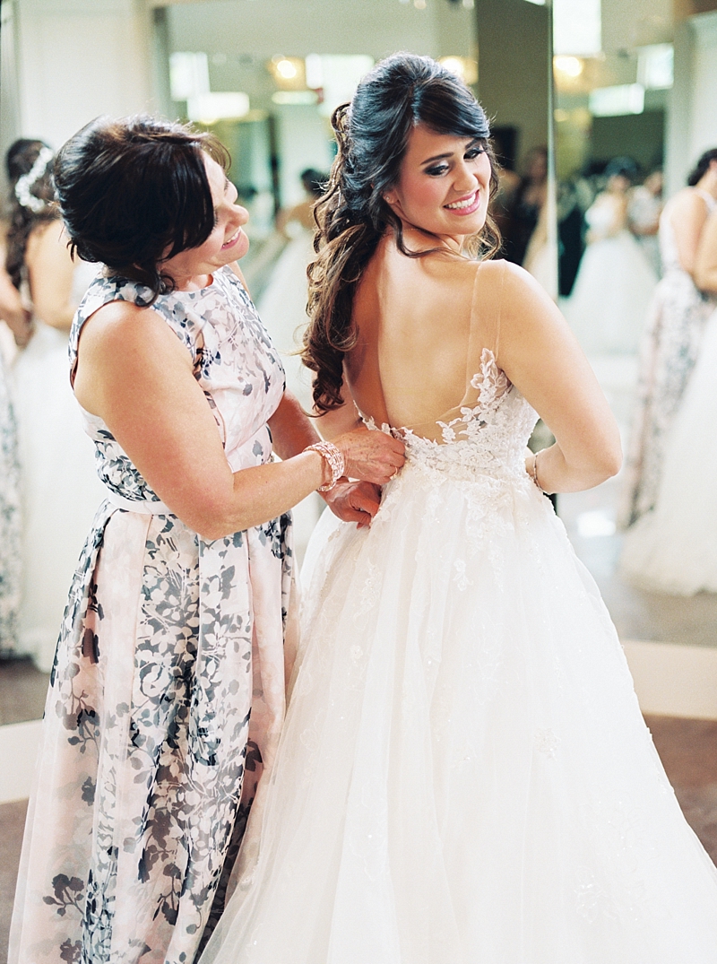 Austin, Texas Fine Art Wedding Photographer, Desert Wedding, Cactus Wedding, Dallas Wedding Photographer, Pastel Spring Wedding | Callie Manion Photography | www.calliemanionphotography.com