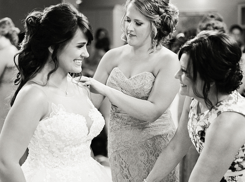 Austin, Texas Fine Art Wedding Photographer, Desert Wedding, Cactus Wedding, Dallas Wedding Photographer, Pastel Spring Wedding | Callie Manion Photography | www.calliemanionphotography.com