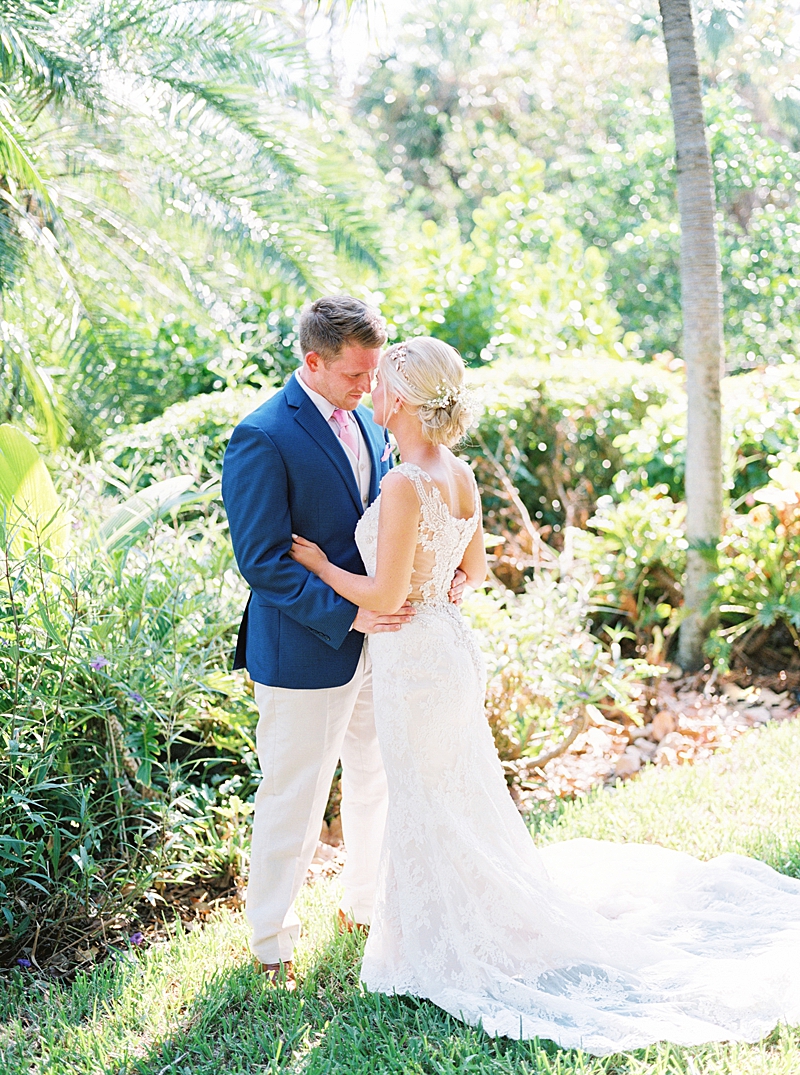 Destination Beach Wedding Florida Photographer, Sanibel Island, Captiva Island Wedding || Callie Manion Photography || www.calliemanionphotography.com