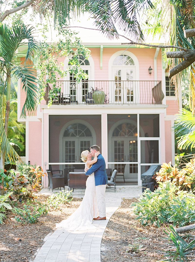 Destination Beach Wedding Florida Photographer, Sanibel Island, Captiva Island Wedding || Callie Manion Photography || www.calliemanionphotography.com