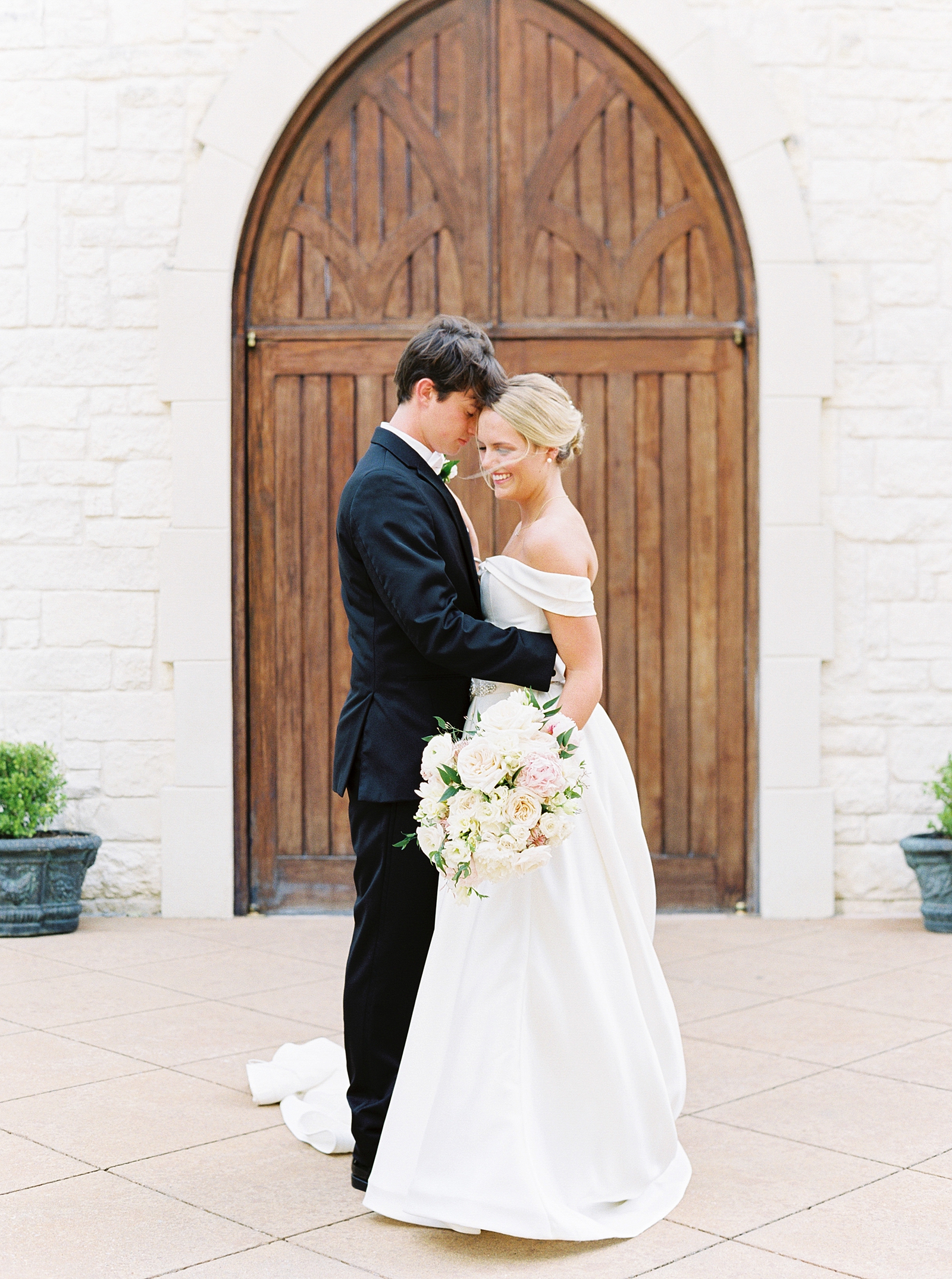 Callie Manion Photography || www.calliemanionphotography.com || Philadelphia PA Film Wedding Photographer, NYC Wedding Photographer, CT Wedding Photographer, New Jersey Weddding Photographer, New England Wedding Photographer