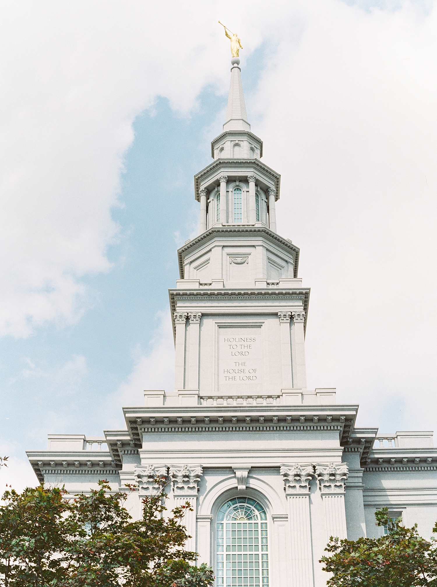 Le Chateau New York Film Wedding Photographer, Summer Garden Wedding, Callie Manion Photography, Philadelphia Wedding Photographer