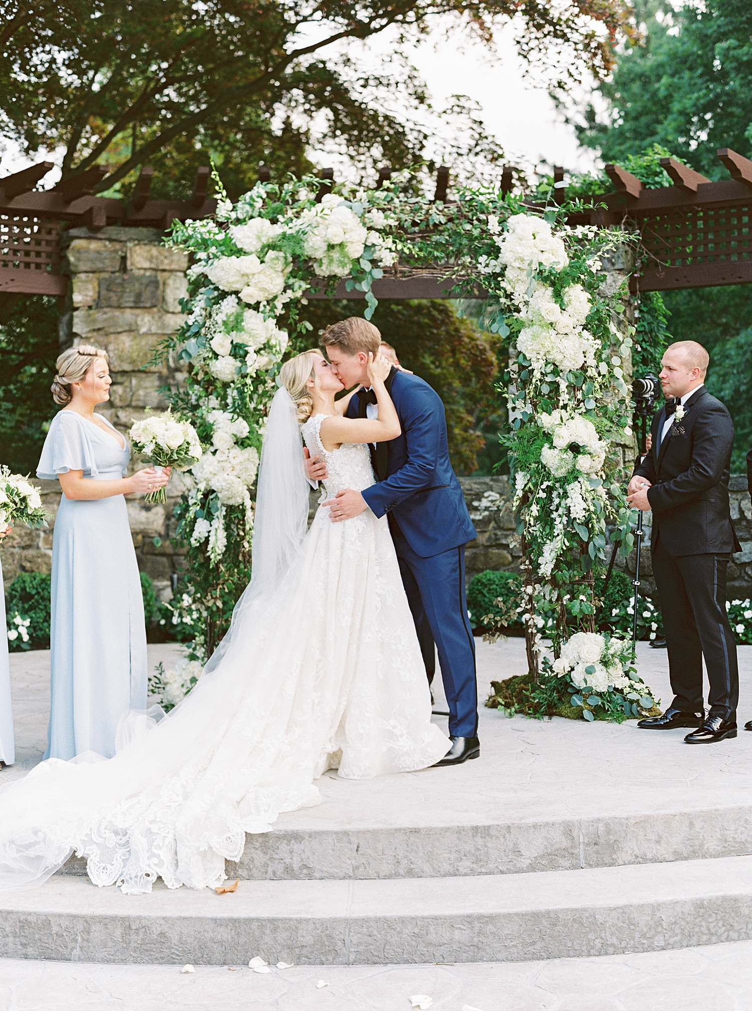 Le Chateau New York Film Wedding Photographer, Summer Garden Wedding, Callie Manion Photography, Philadelphia Wedding Photographer