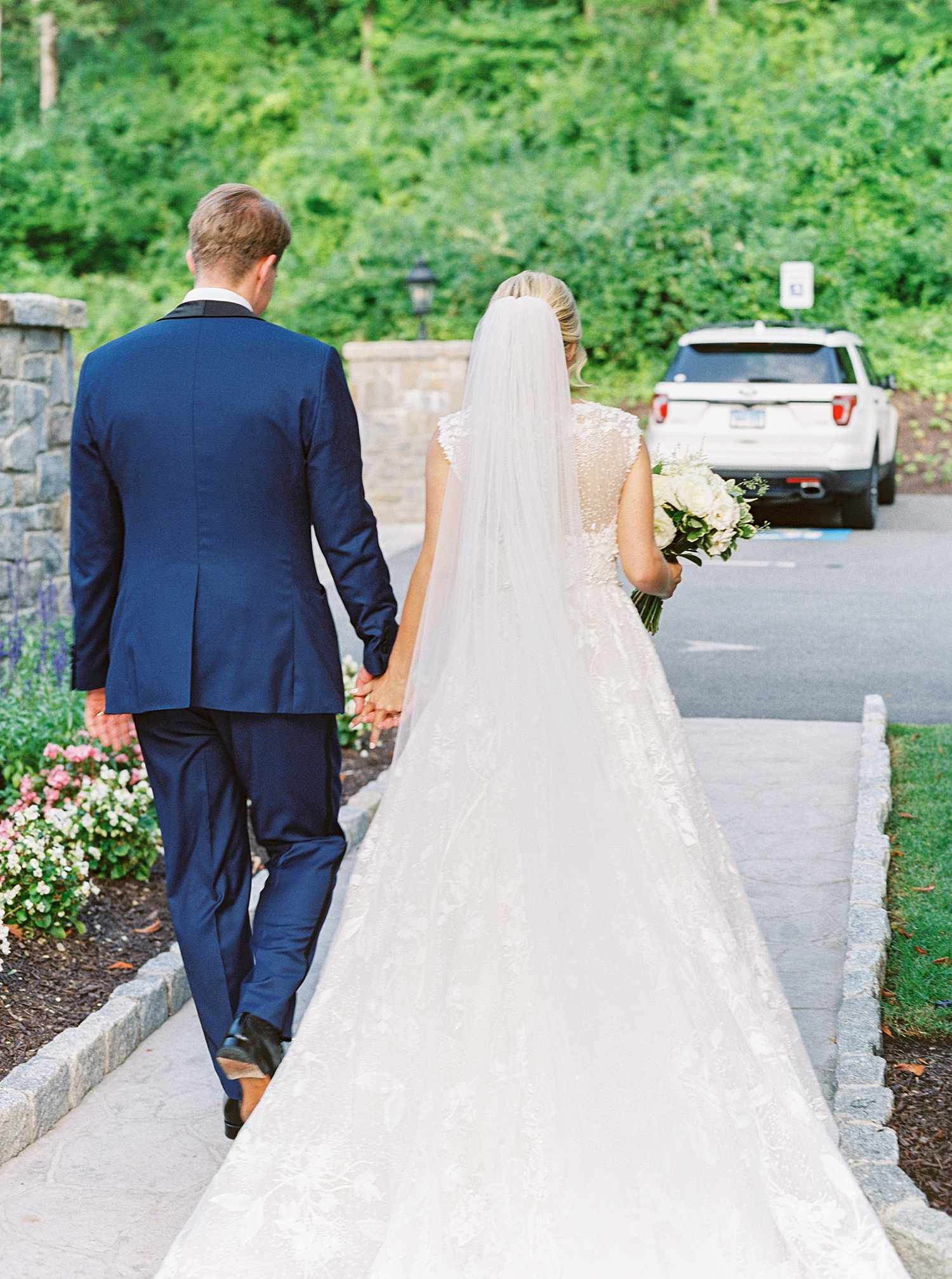 Le Chateau New York Film Wedding Photographer, Summer Garden Wedding, Callie Manion Photography, Philadelphia Wedding Photographer