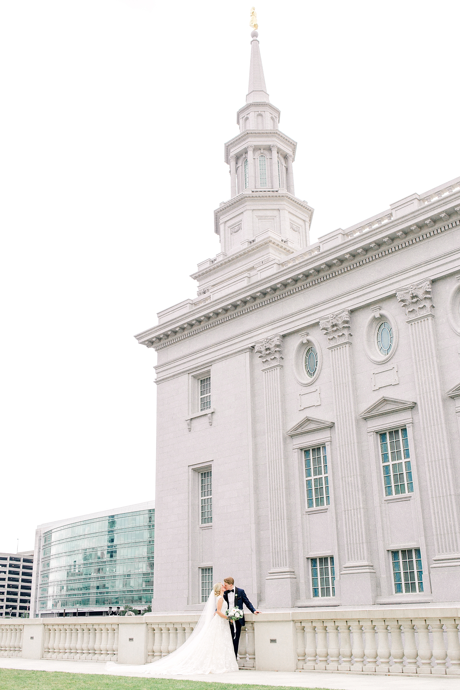Le Chateau New York Film Wedding Photographer, Summer Garden Wedding, Callie Manion Photography, Philadelphia Wedding Photographer
