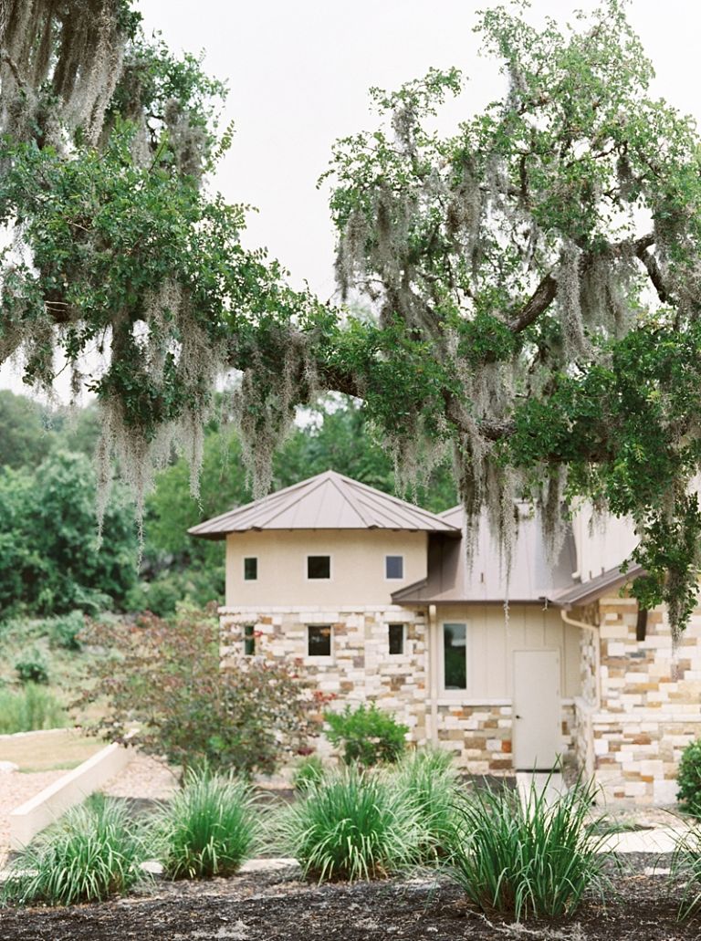 Austin, Texas Fine Art Wedding Photographer, Desert Wedding, Cactus Wedding, Dallas Wedding Photographer, Pastel Spring Wedding | Callie Manion Photography | www.calliemanionphotography.com