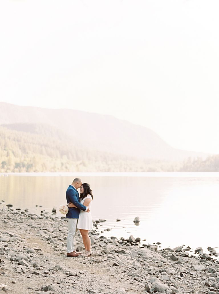 Rattlesnake Ridge Engagements, Seattle Wedding Photographer, Callie Manion Photography, www.calliemanionphotography.com